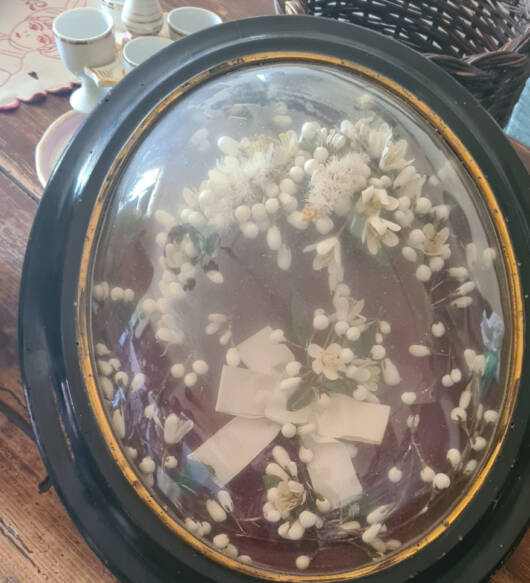 Quadro Napoleone III con fiori di cera